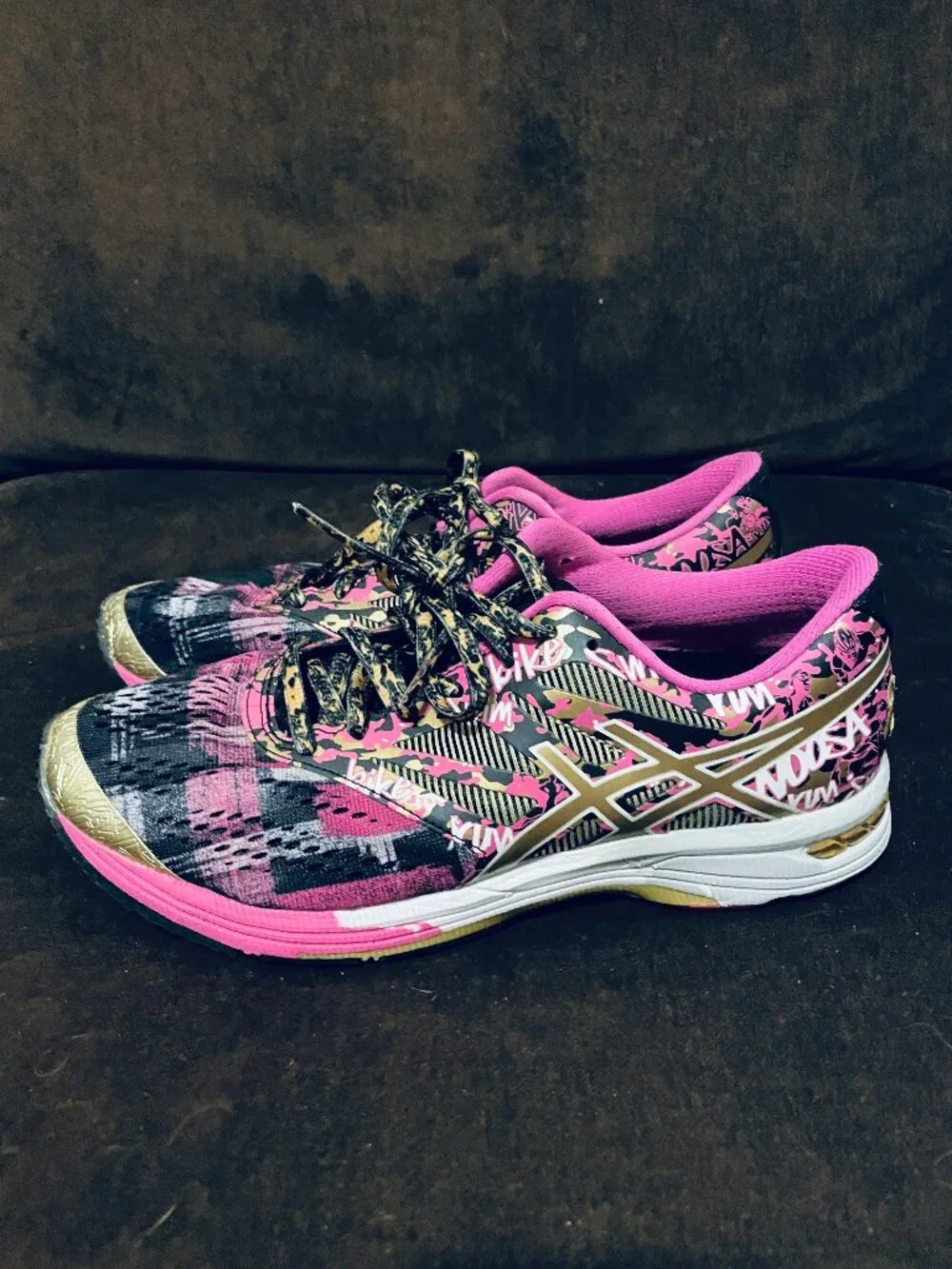 Asics Women's Size 8.5 Noosa Tri 10 T5m97 Running Shoes Breast Cancer Gold mediu